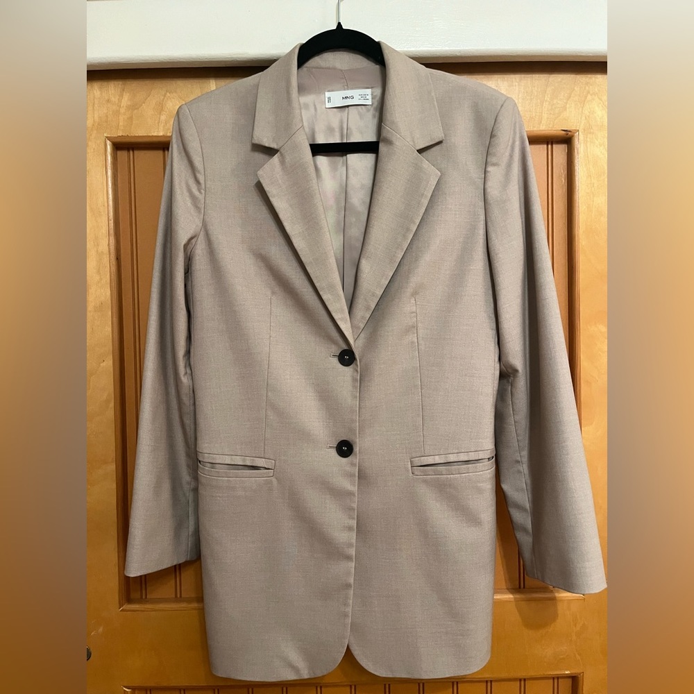 Last chance shipping today-Mango Patterned Suit Blazer- moving sale